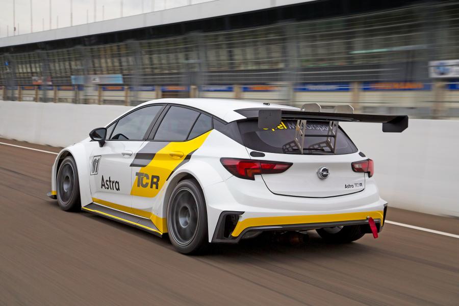  Opel Astra TCR 2016 года  (фото 15 из 29)